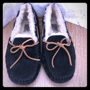 UGG Dakota slipper